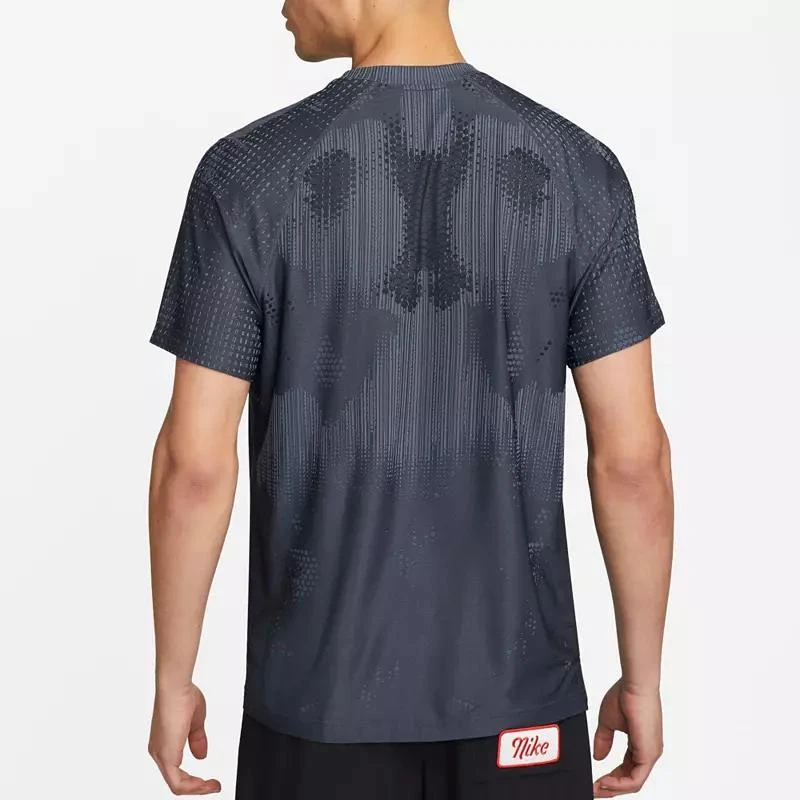 商品NIKE|Nike Men's Dri-FIT ADV A.P.S. Versatile T-Shirt,价格¥247,第2张图片详细描述