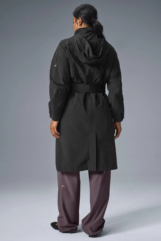 商品Alo|Crinkle On The Move Trench - Black,价格¥2288,第3张图片详细描述