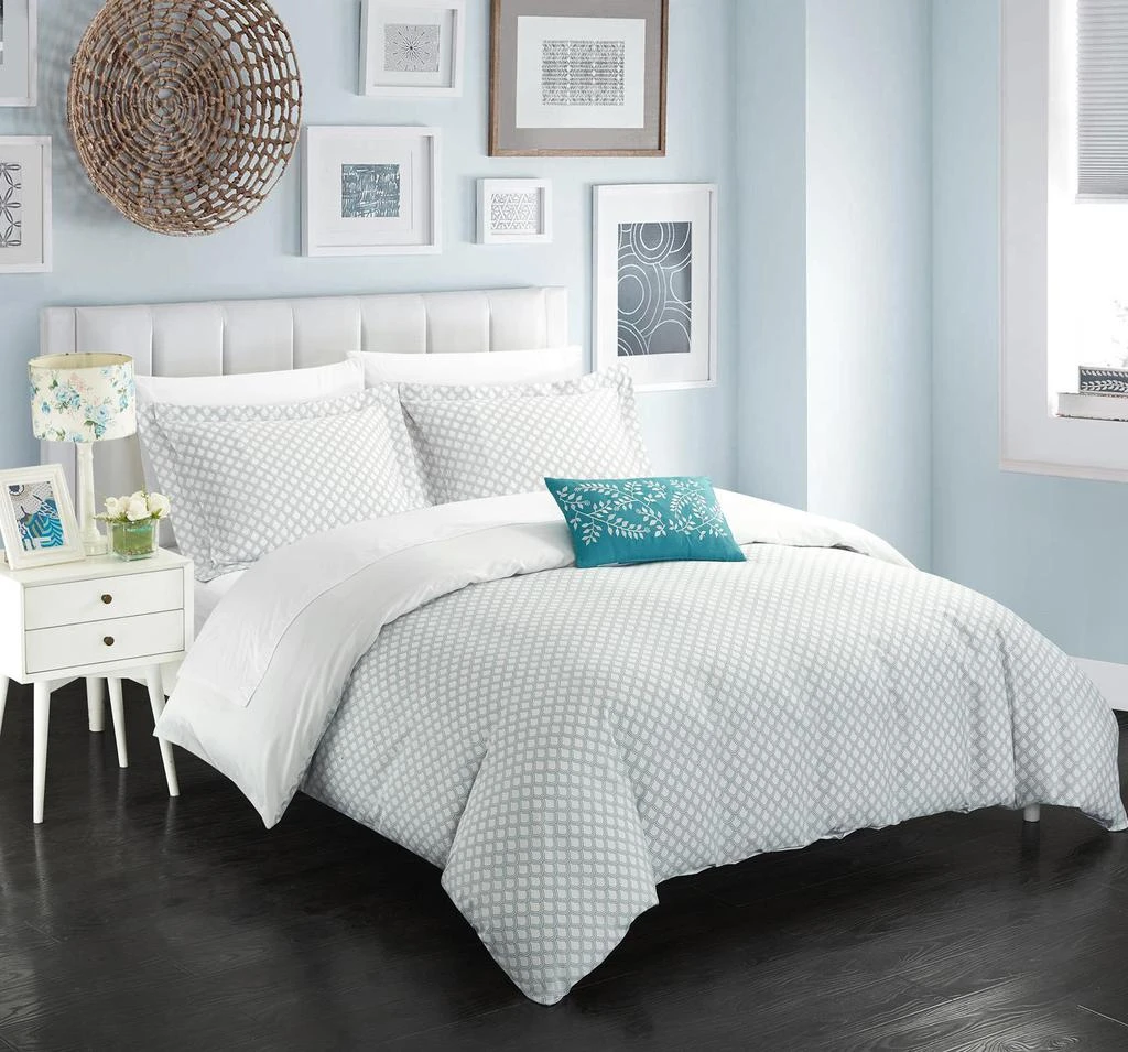 商品Chic Home Design|Enchanted Garden Reversible Duvet Cover Set,价格¥1209,第2张图片详细描述