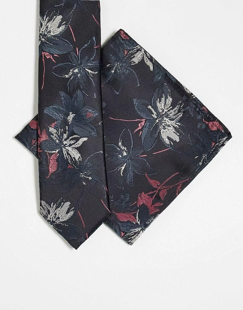 商品ASOS|ASOS DESIGN slim tie and pocket square in dark based floral,价格¥105,第1张图片