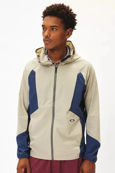 商品Oakley|Oakley Enhance Active Lightweight Windbreaker Jacket,价格¥378,第1张图片