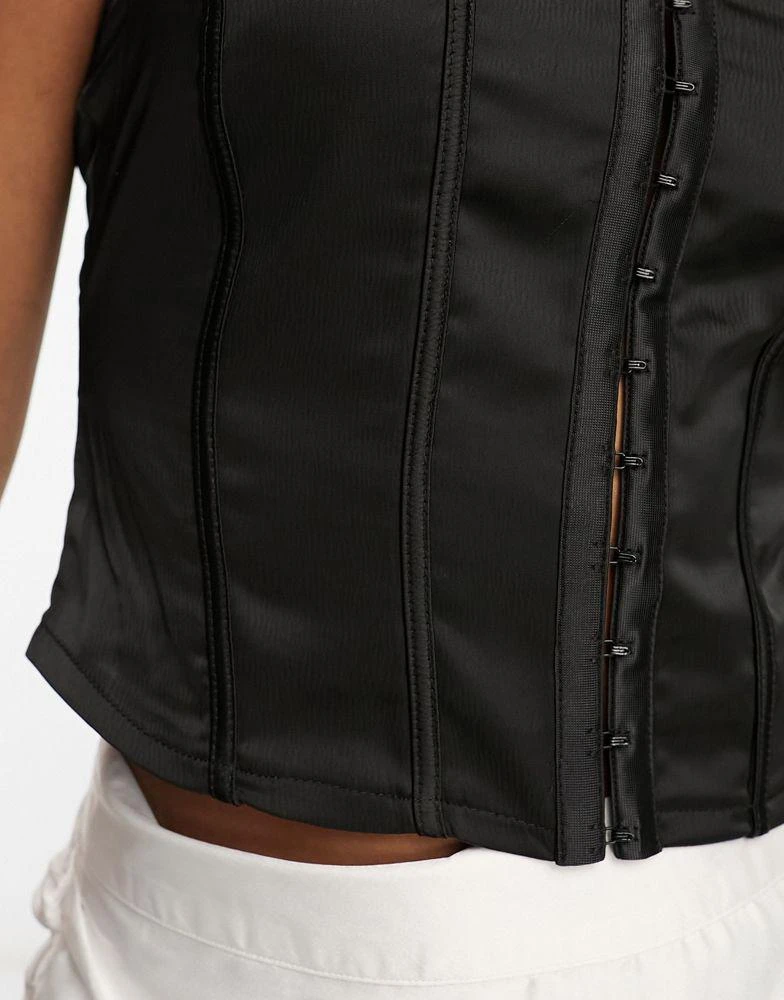 商品NaaNaa|NaaNaa satin corset top with hook and eyes in black,价格¥127,第3张图片详细描述