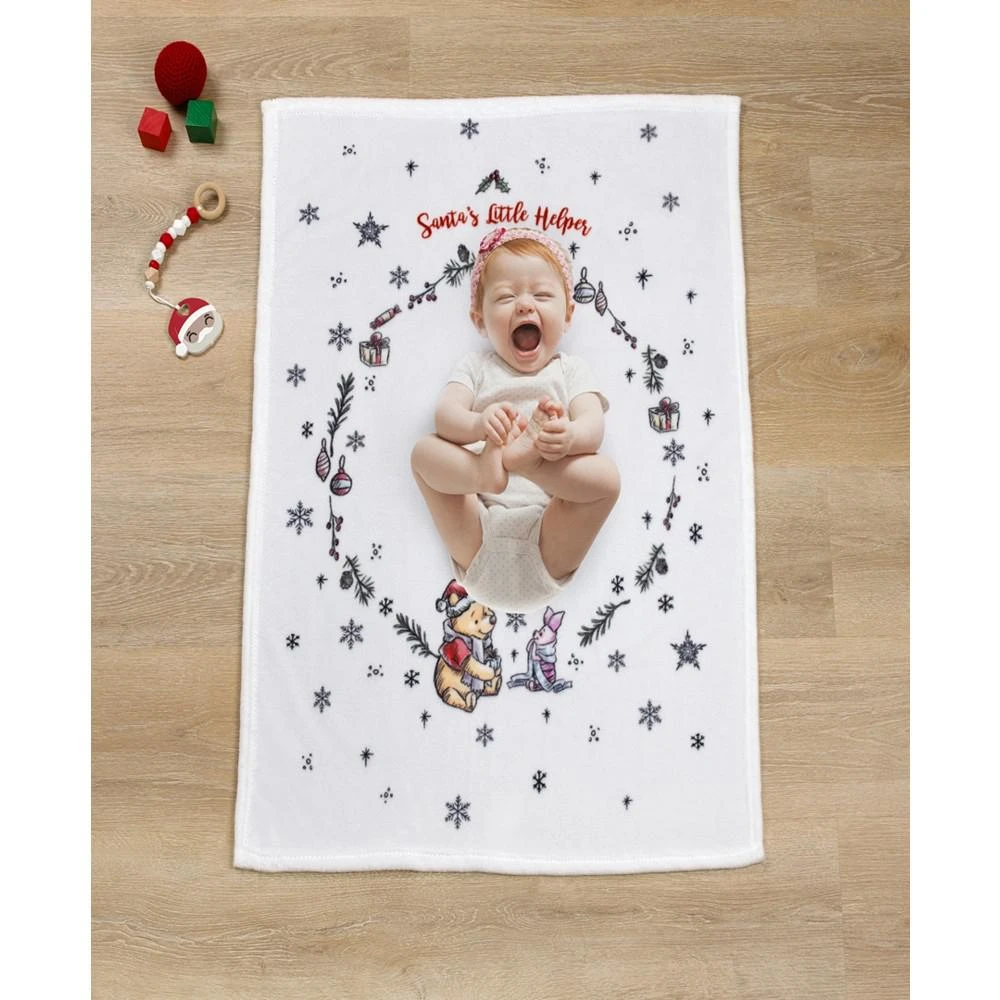 商品Disney|Winnie the Pooh Santa's Little Helper Photo Op Baby Blanket,价格¥366,第3张图片详细描述