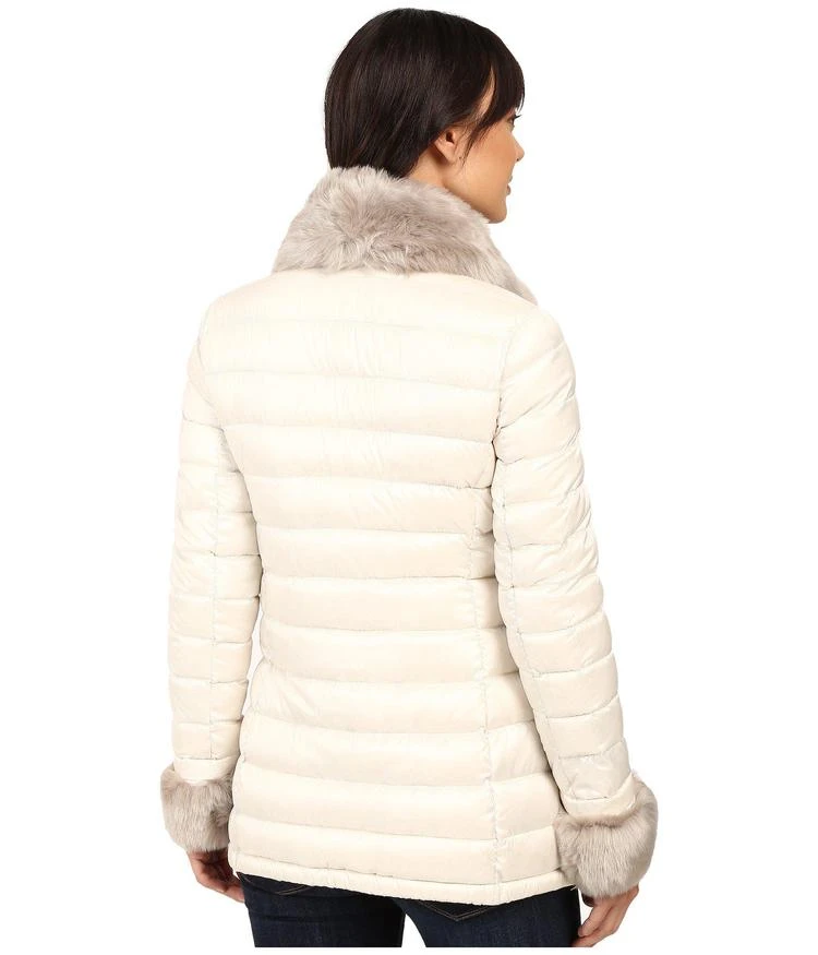 商品Via Spiga|Short Puffer with Detachable Chic Faux Fur Collar,价格¥1250,第3张图片详细描述