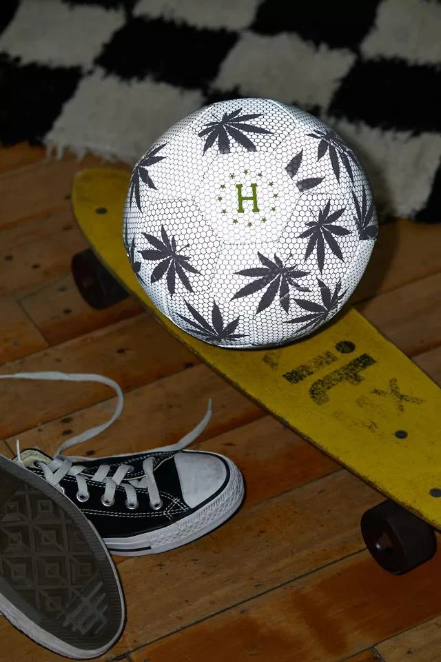 商品HUF|HUF Plantlife Soccer Ball,价格¥262,第1张图片