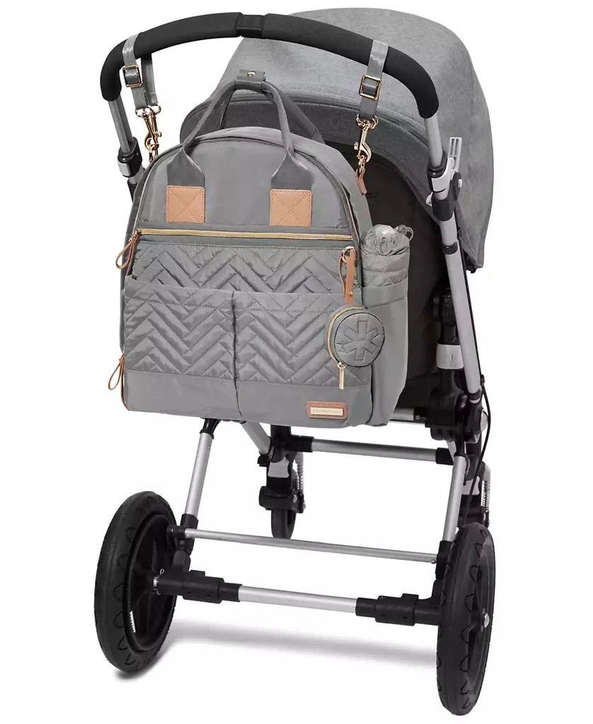 商品Skip Hop|Suite Convertible Diaper Backpack, 6 Piece Set,价格¥741,第5张图片详细描述