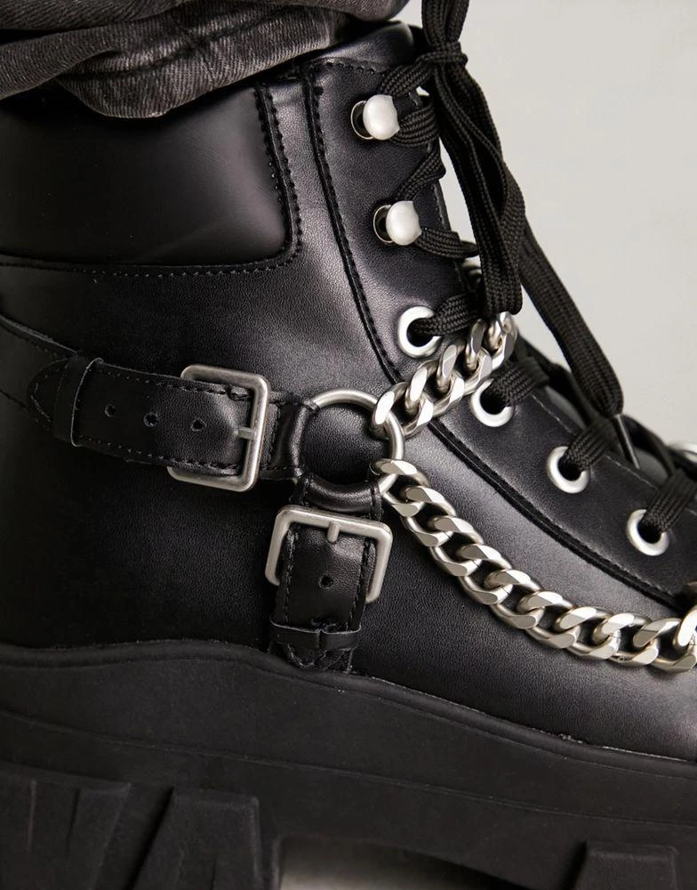 商品ASOS|ASOS DESIGN chunky lace up boot with chain detail,价格¥457,第2张图片详细描述