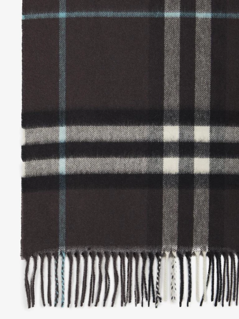 商品Burberry|Burberry Check cashmere scarf,价格¥2888,第2张图片详细描述