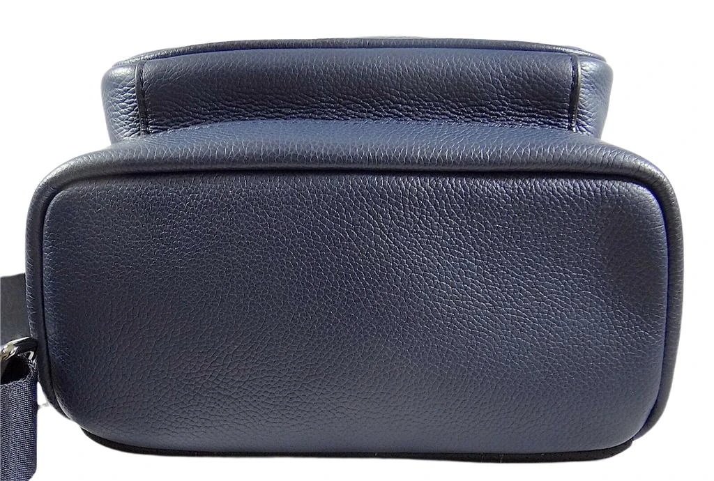 商品Michael Kors|Men's Unisex Cooer ebbled Leather Commuter Slingack Backack,价格¥1627,第4张图片详细描述