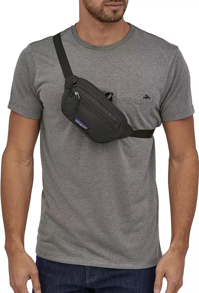 商品Patagonia|Patagonia Ultralight Black Hole Mini Hip Pack 1L,价格¥288,第2张图片详细描述