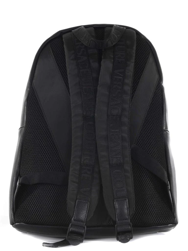 商品Versace|Versace Jeans Couture Range Tactile Logo Zipped Backpack,价格¥1648 描述