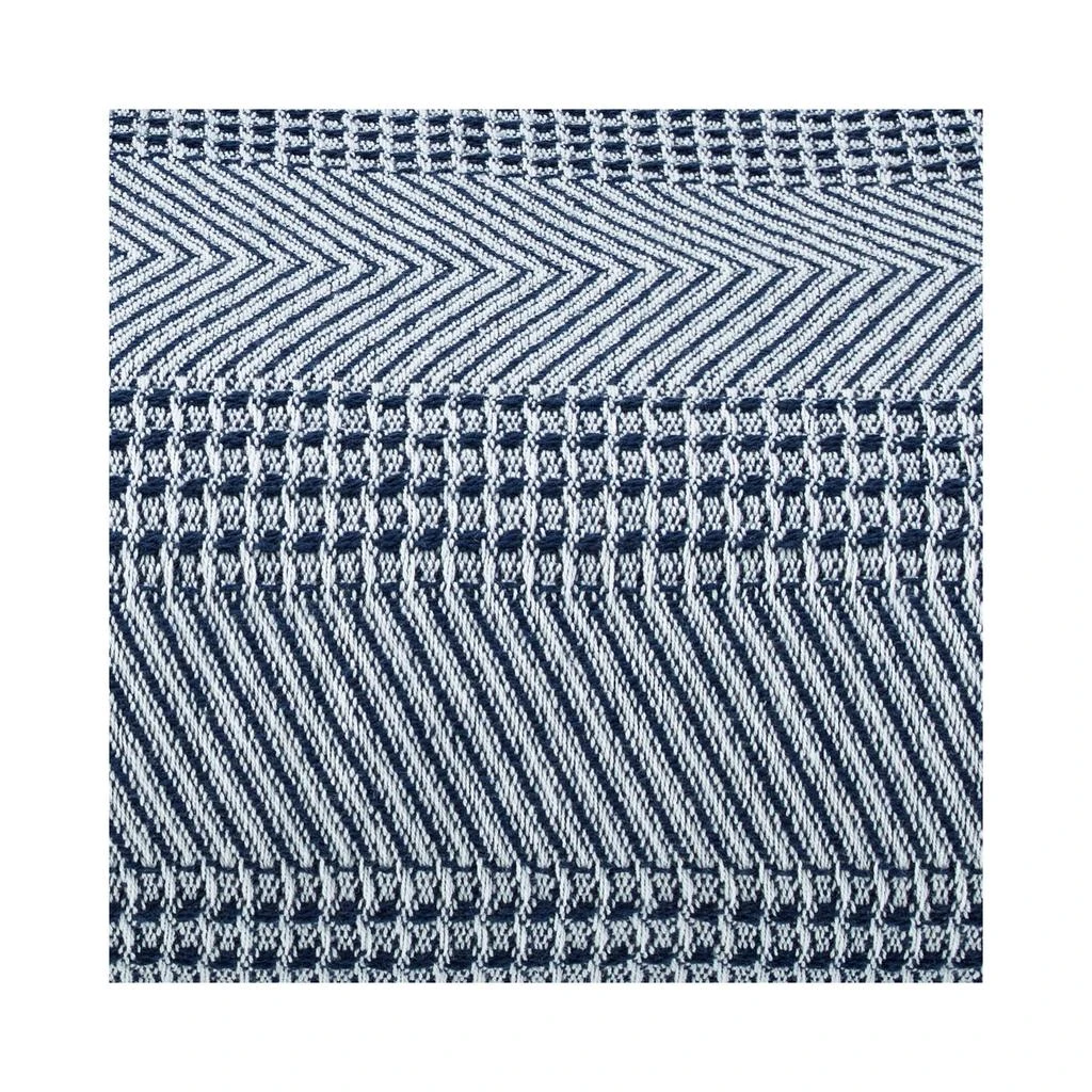 商品Nautica|Chevron Navy King Blanket,价格¥793,第3张图片详细描述