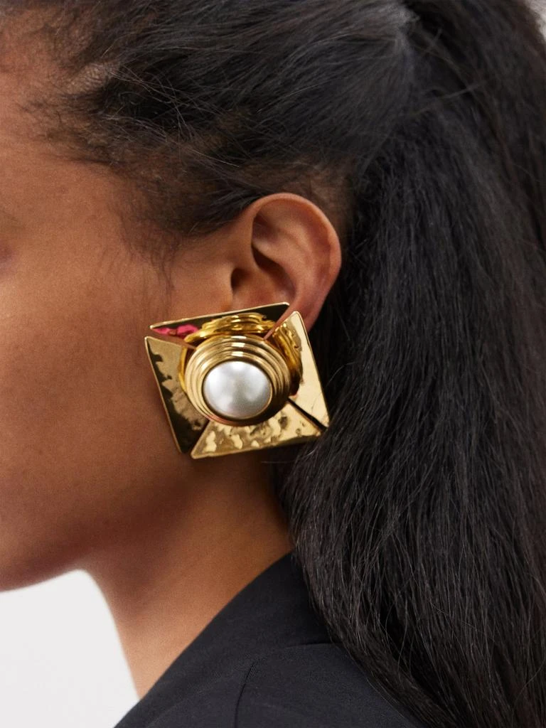 商品Yves Saint Laurent|Pearly square gold-tone clip earrings,价格¥9817,第1张图片