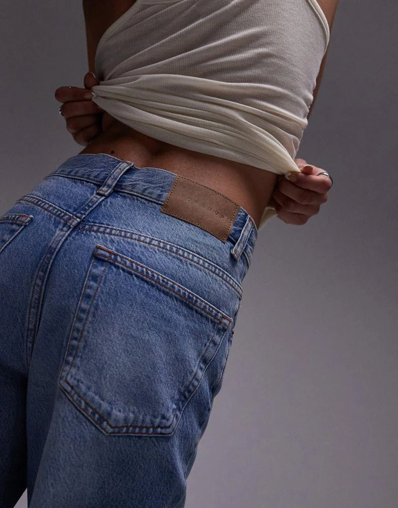 商品Topshop|Topshop mid rise loose fit straight jean in mid blue,价格¥232,第2张图片详细描述