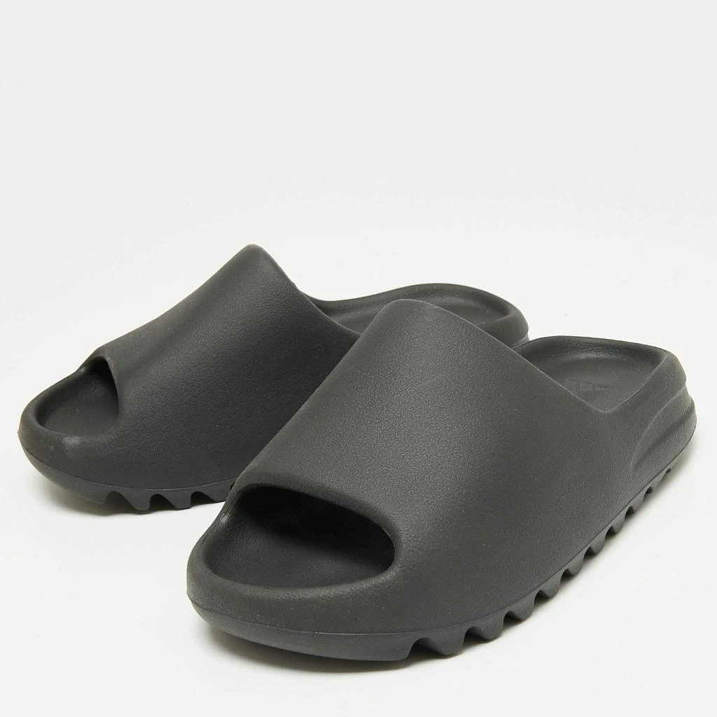 商品YEEZY|Yeezy Black Rubber Onyx Slide Sandals Size 37,价格¥1462,第2张图片详细描述