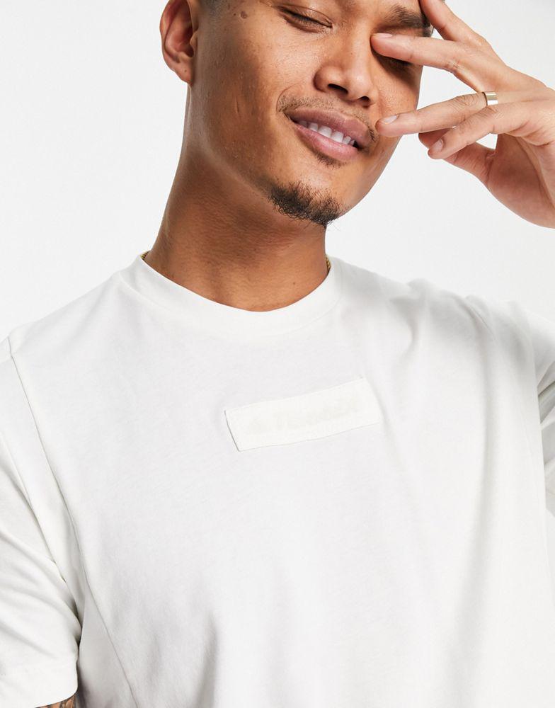 adidas Outdoor Terrex short sleeve t-shirt in white商品第2张图片规格展示