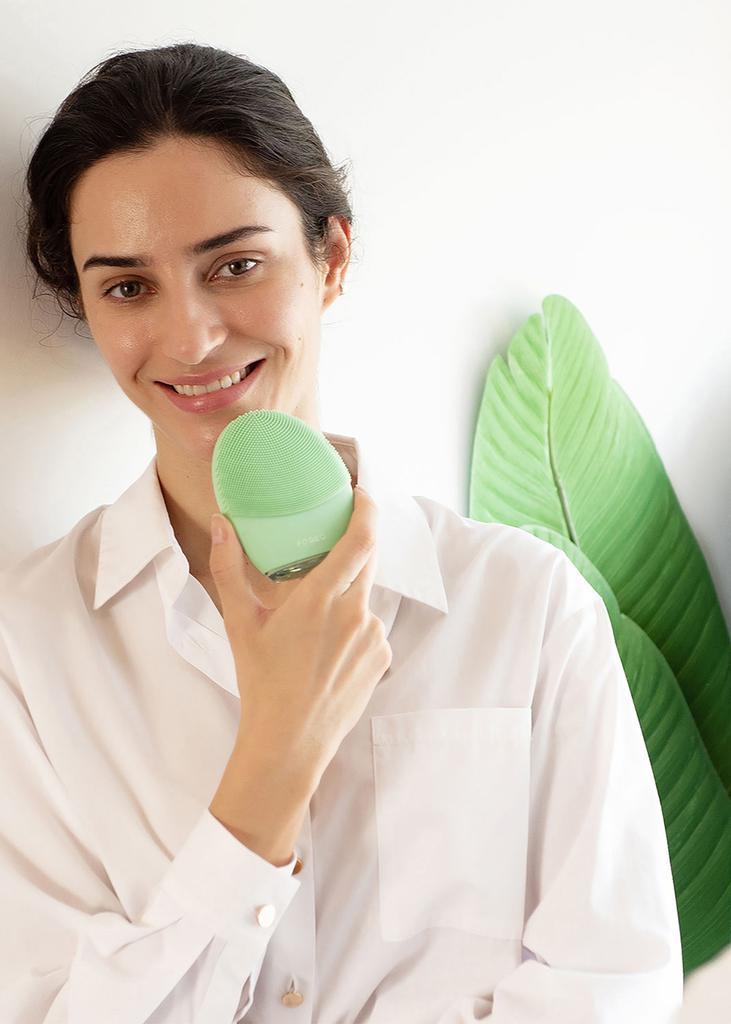 商品Foreo|LUNA™ 4 Smart Facial Cleansing & Firming Massage Device For Combination Skin,价格¥2050,第6张图片详细描述