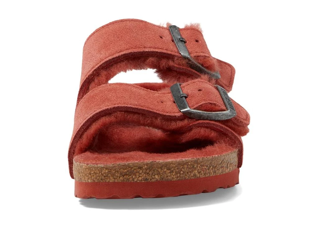 商品Birkenstock|女式 亚利桑那羊羔绒麂皮 凉拖,价格¥880,第2张图片详细描述