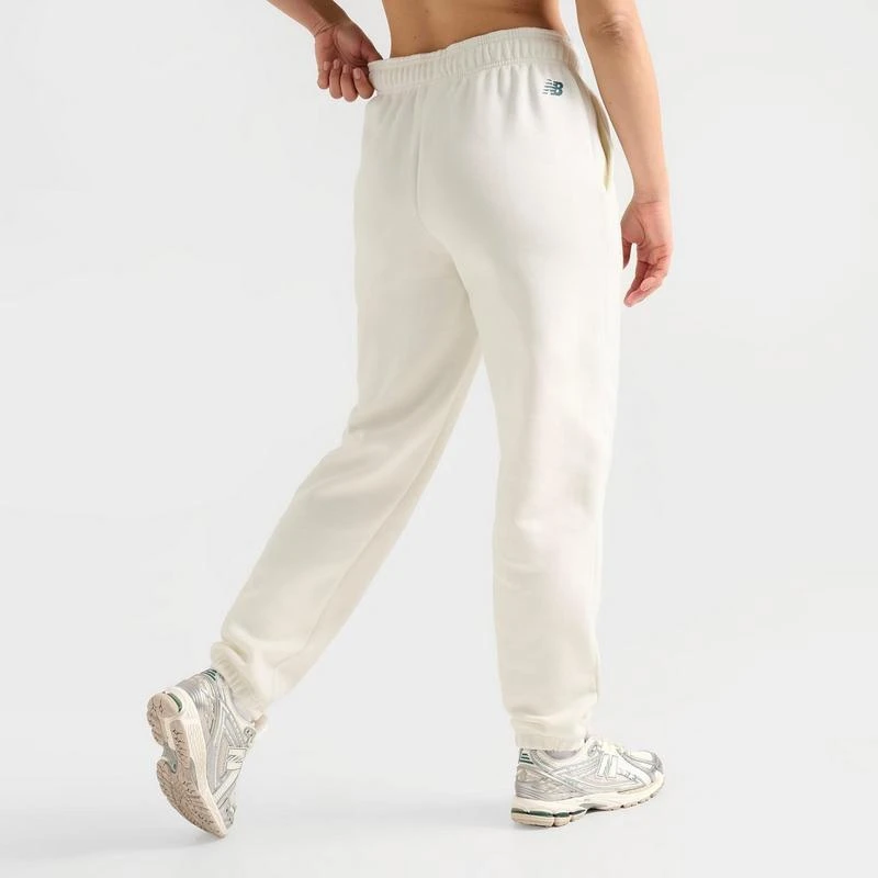 商品New Balance|Women's New Balance Logo Cuffed Jogger Pants,价格¥264,第4张图片详细描述
