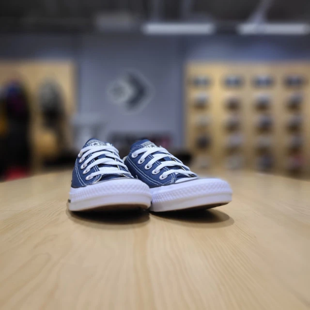 【韩国直邮|包邮包税】匡威[CHUNK TAYLOR] ALL STAR CLASSIC 海军蓝 LOW 帆布鞋 AM9697C 商品