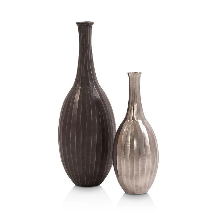商品Howard Elliott|Graphite Chiseled Metal Bottle,价格¥2167,第3张图片详细描述