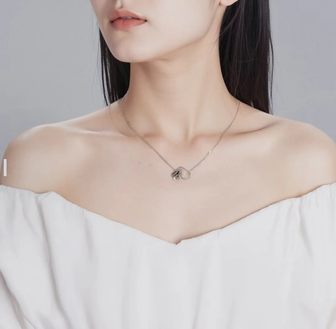 Vivienne Westwood New Small Orb 大号立体土星吊坠 黄铜 项链 男女同款情侣款 枪灰色 商品