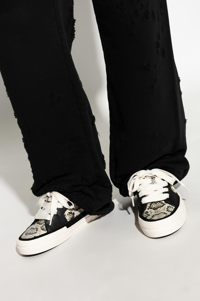 0e1285ff-665c-32f8-b3c0-