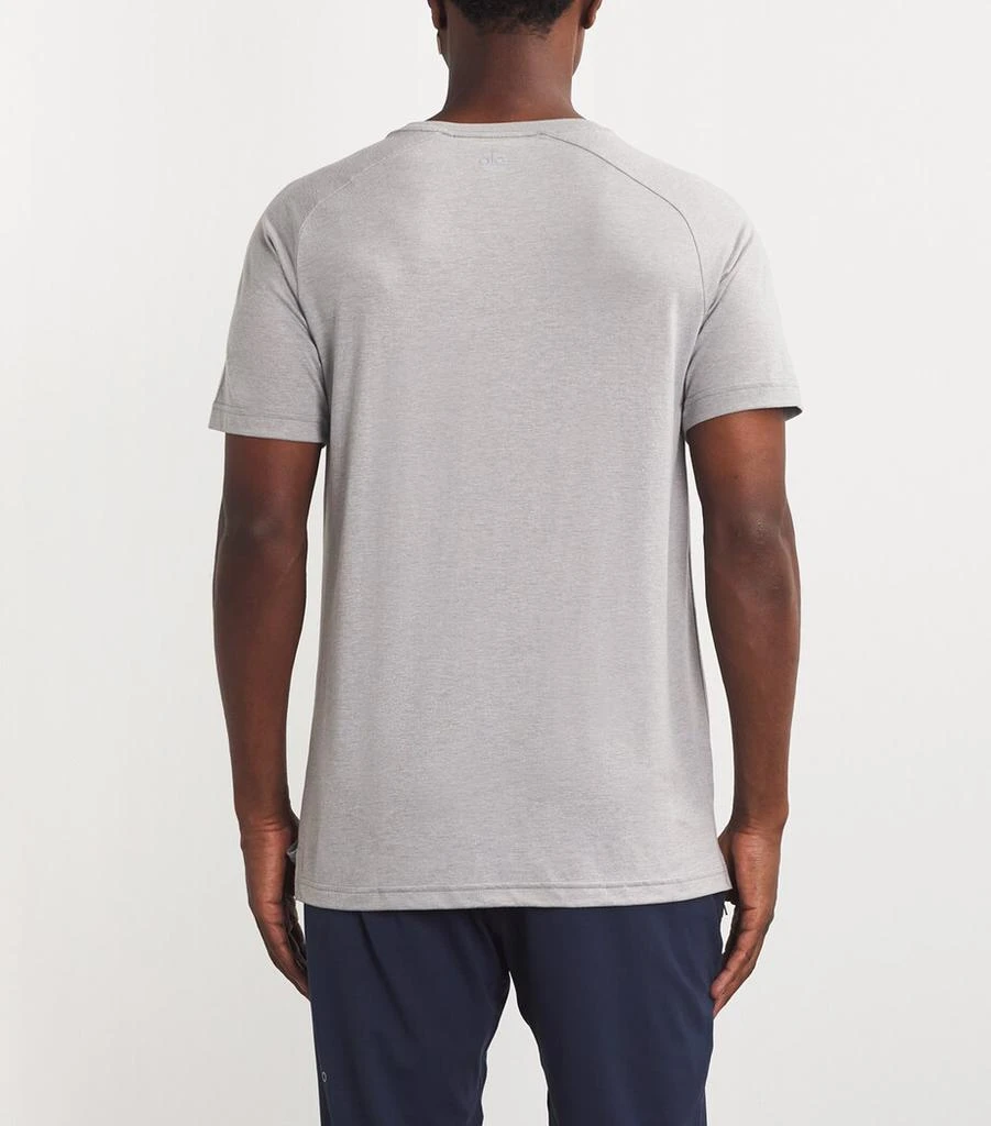 商品Alo|Triumph Crew-Neck T-Shirt,价格¥552,第4张图片详细描述