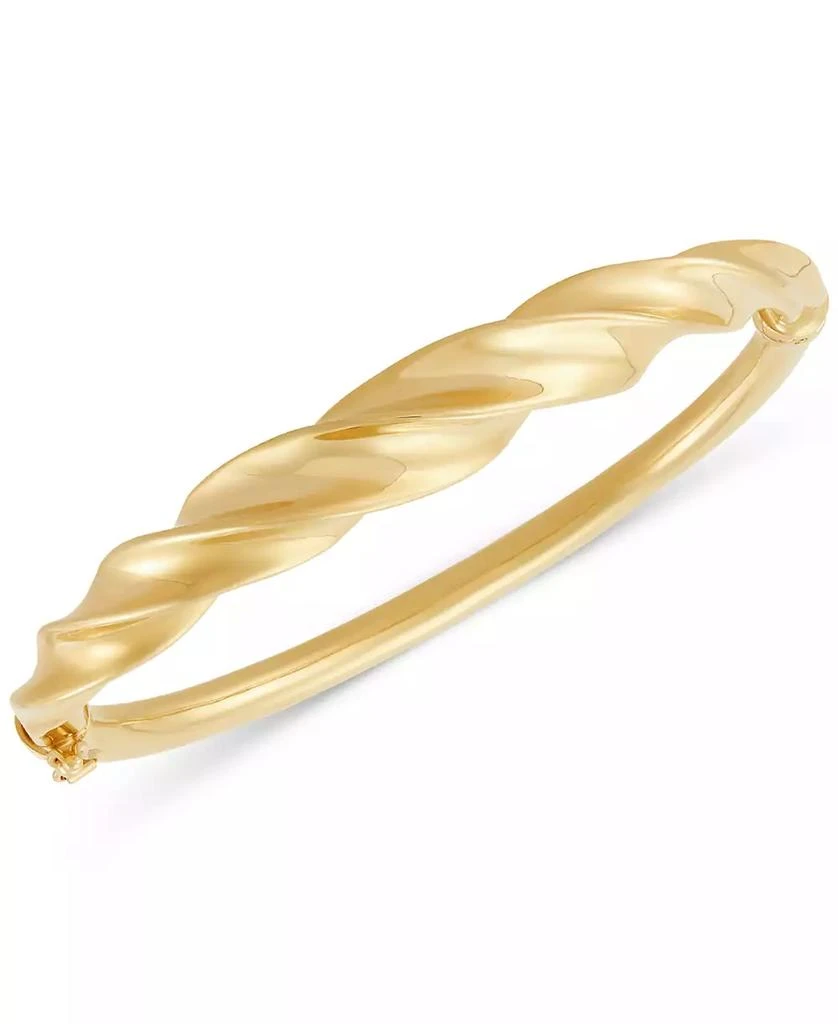 商品Macy's|Polished Shrimp Design Bangle Bracelet in 18k Gold-Plated Sterling Silver,价格¥2025,第1张图片