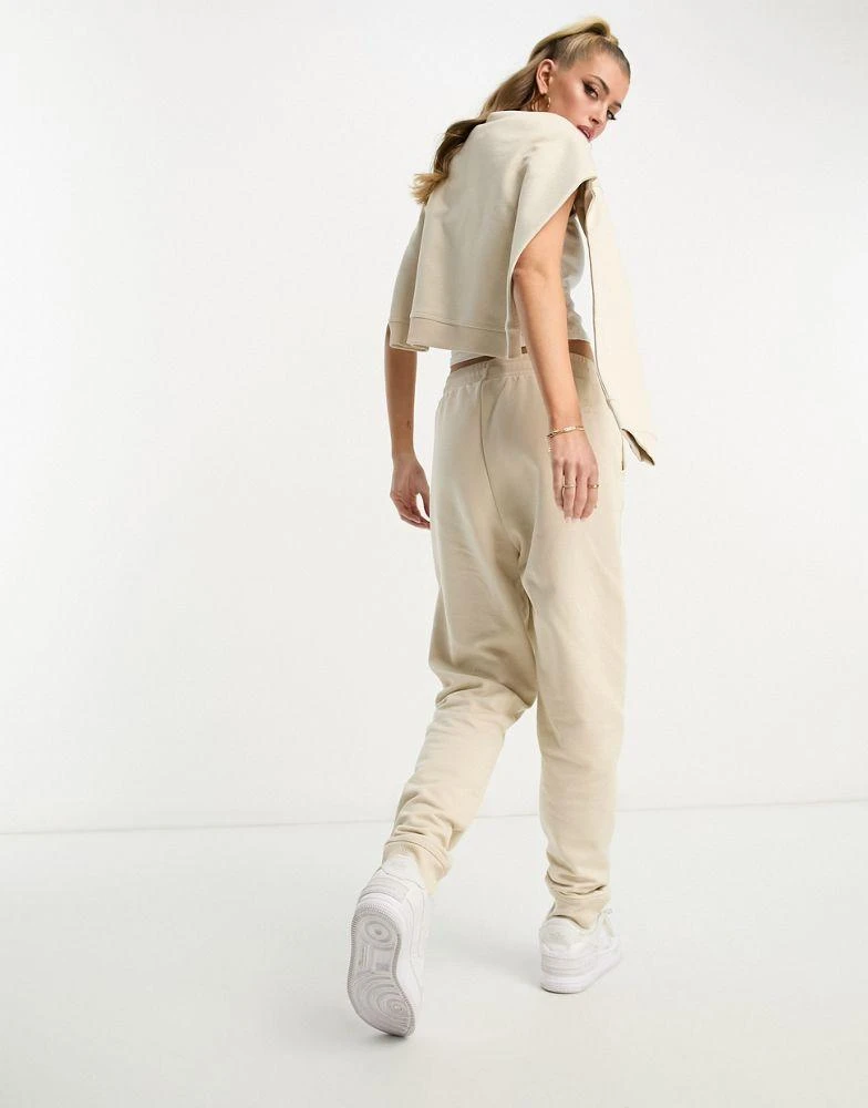 商品Fila|Fila unisex Owen joggers in oatmeal,价格¥378,第2张图片详细描述