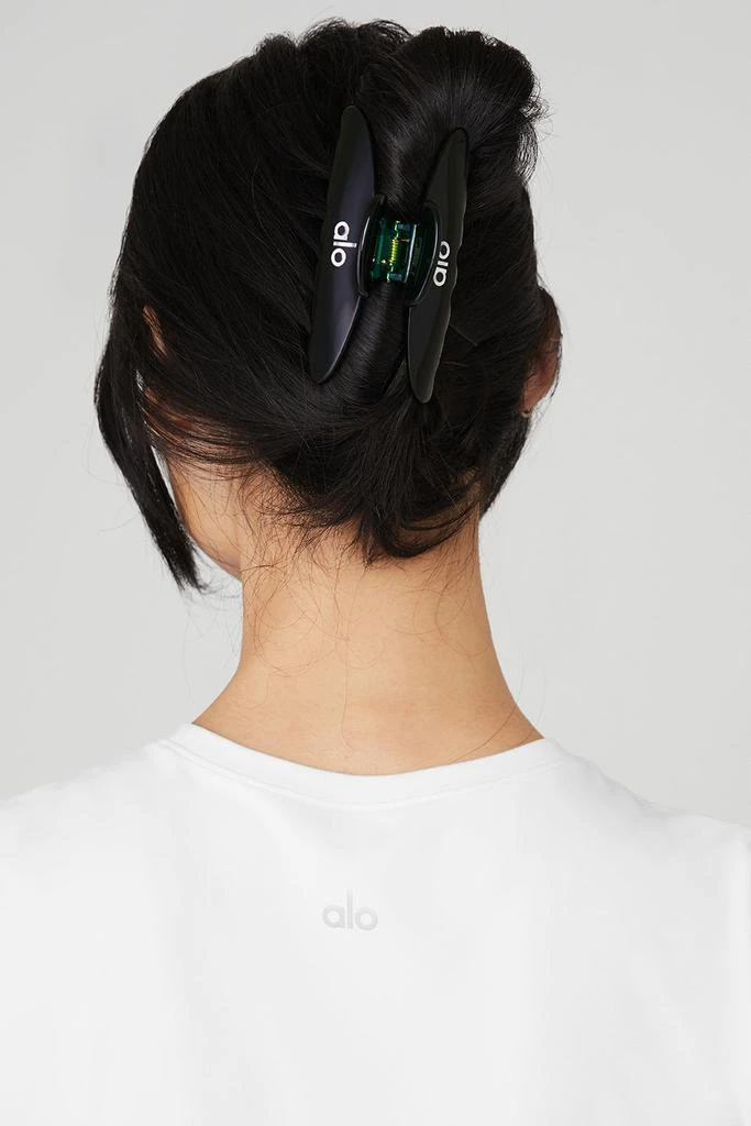 商品Alo|90's Claw Clip - Deep Green/Black,价格¥181,第2张图片详细描述