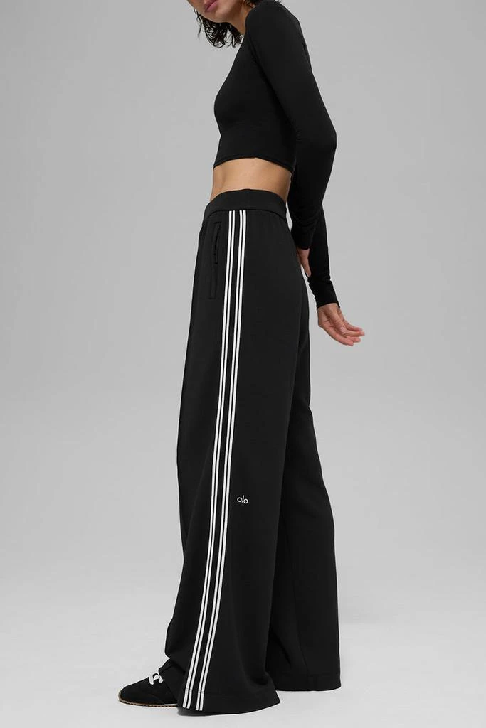 商品Alo|Track Star Wide Leg Pant (Regular) - Black,价格¥1125,第3张图片详细描述