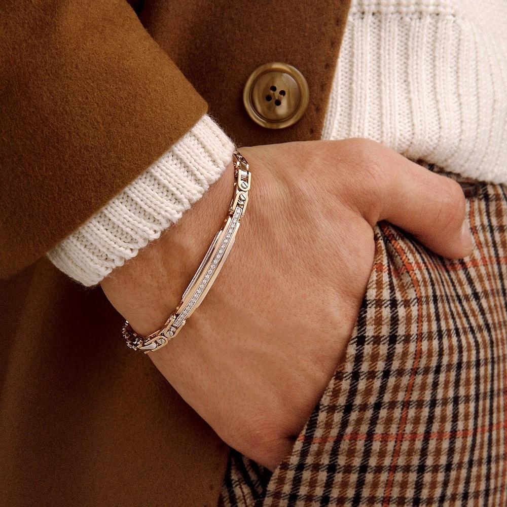 商品Zancan|18k rose and white gold handmade bracelet, plate studded with diamonds.,价格¥89105,第2张图片详细描述