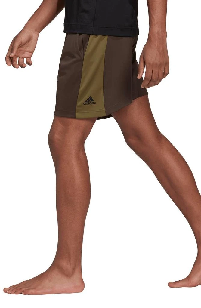 商品Adidas|Yoga Performance Shorts,价格¥172,第3张图片详细描述