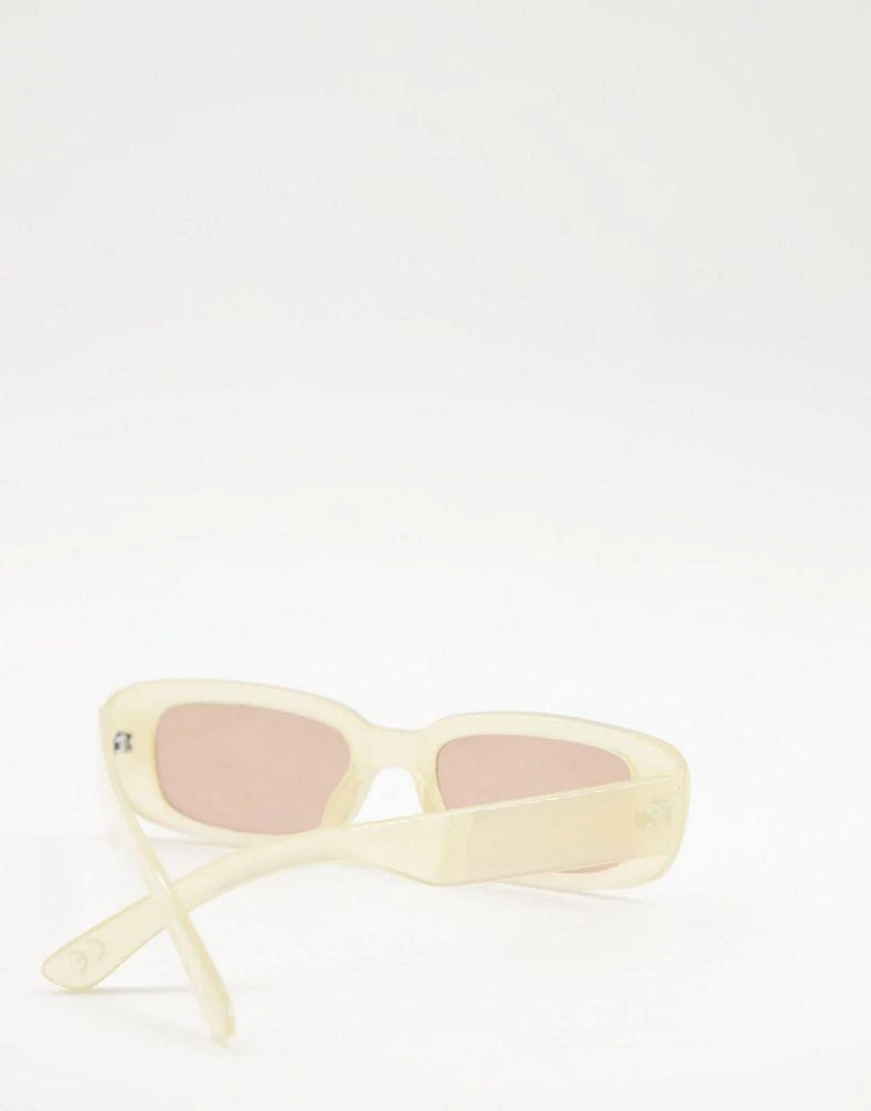 商品ASOS|ASOS DESIGN mid rectangle sunglasses in yellow with tinted lens,价格¥67,第4张图片详细描述