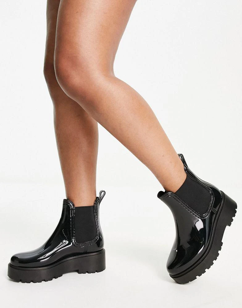 商品ASOS|ASOS DESIGN Wide Fit Gadget chunky chelsea rain boots in black,价格¥201,第3张图片详细描述
