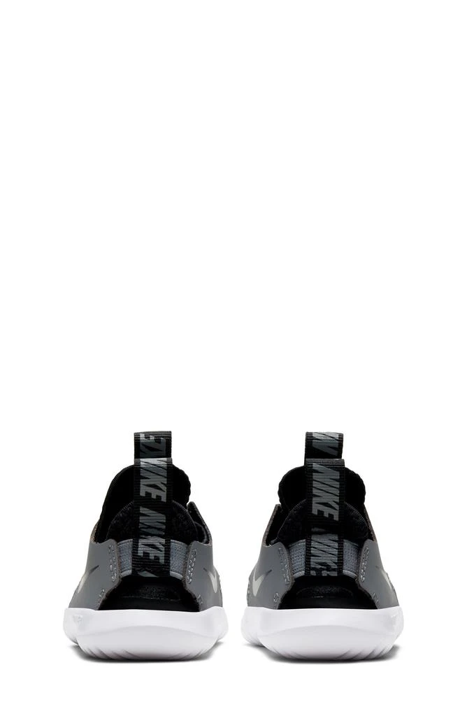 Flex Runner Slip-On Running Shoe 商品