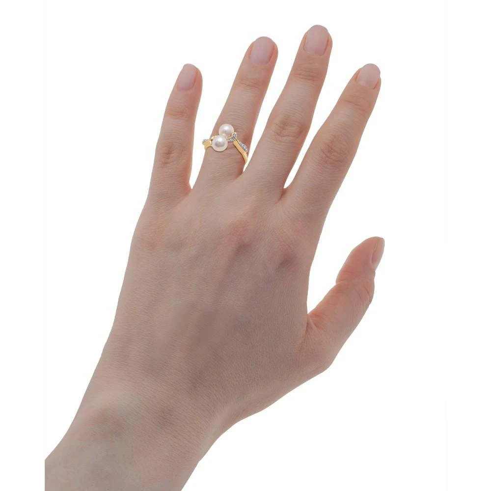 商品Macy's|Cultured Freshwater Pearl (7mm) & Diamond (1/20ct. tw.) Bypass Ring in 14K Yellow Gold,价格¥9411,第2张图片详细描述