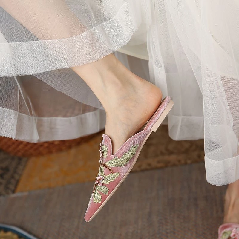格岚云顿2024年夏季新款女鞋尖头绣花平底包头穆勒鞋半拖外穿懒人鞋凉拖鞋 商品