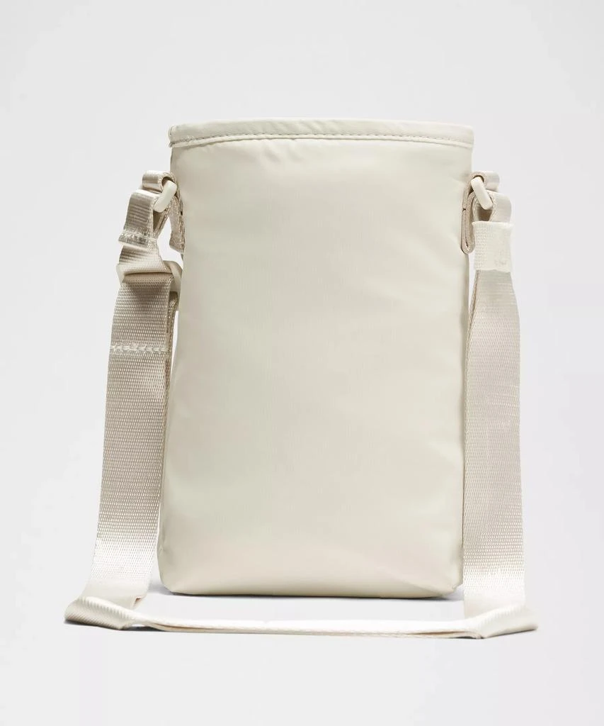 Water Bottle Crossbody with Front Pocket 2L 商品