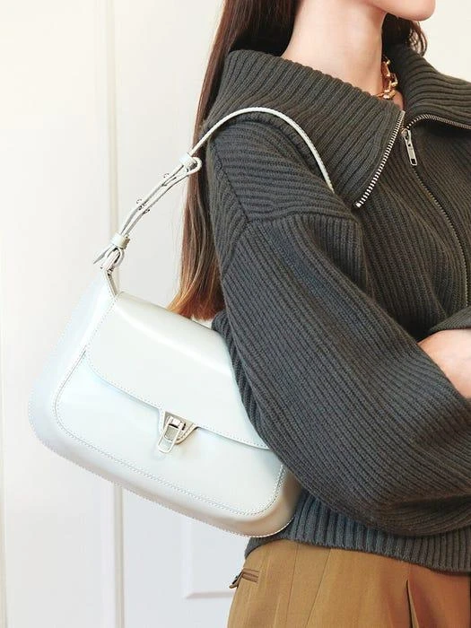 商品Coccinelle|Beat Hobo Shine Bag,价格¥3445,第2张图片详细描述