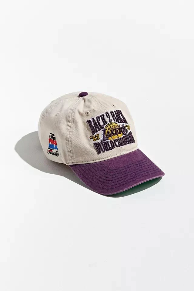 商品Mitchell and Ness|Mitchell & Ness UO Exclusive LA Lakers Back To Back Champs Baseball Hat,价格¥123,第1张图片