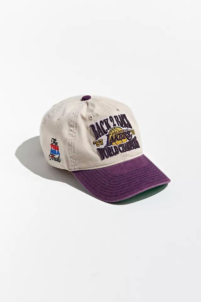 商品Mitchell and Ness|Mitchell & Ness UO Exclusive LA Lakers Back To Back Champs Baseball Hat,价格¥264,第3张图片详细描述