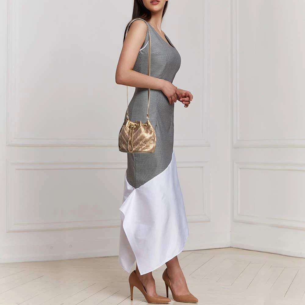 商品[二手商品] Chanel|Chanel Gold Leather Small Coco Pleats Drawstring Bucket Bag,价格¥15036,第2张图片详细描述