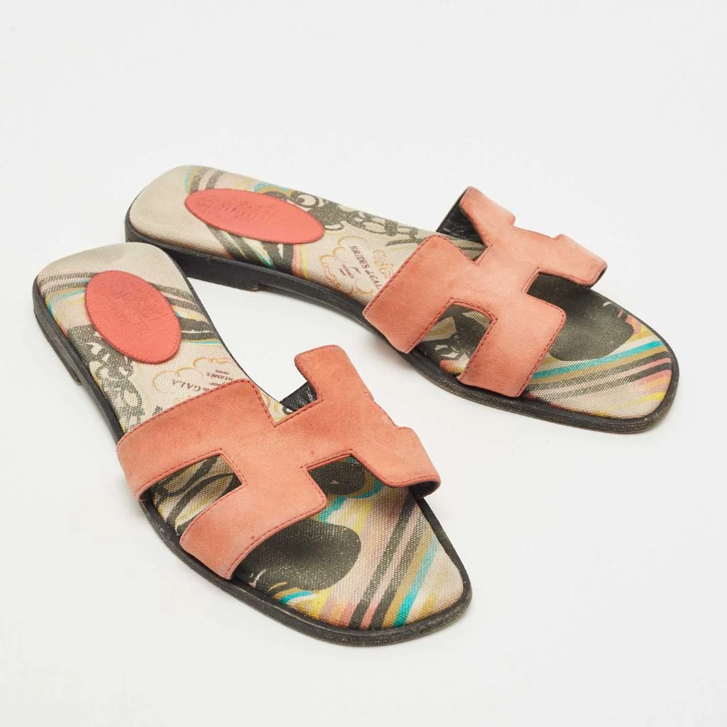 商品[二手商品] Hermes|Hermes Pink Suede Oran Flat Slides Size 38,价格¥3648,第4张图片详细描述