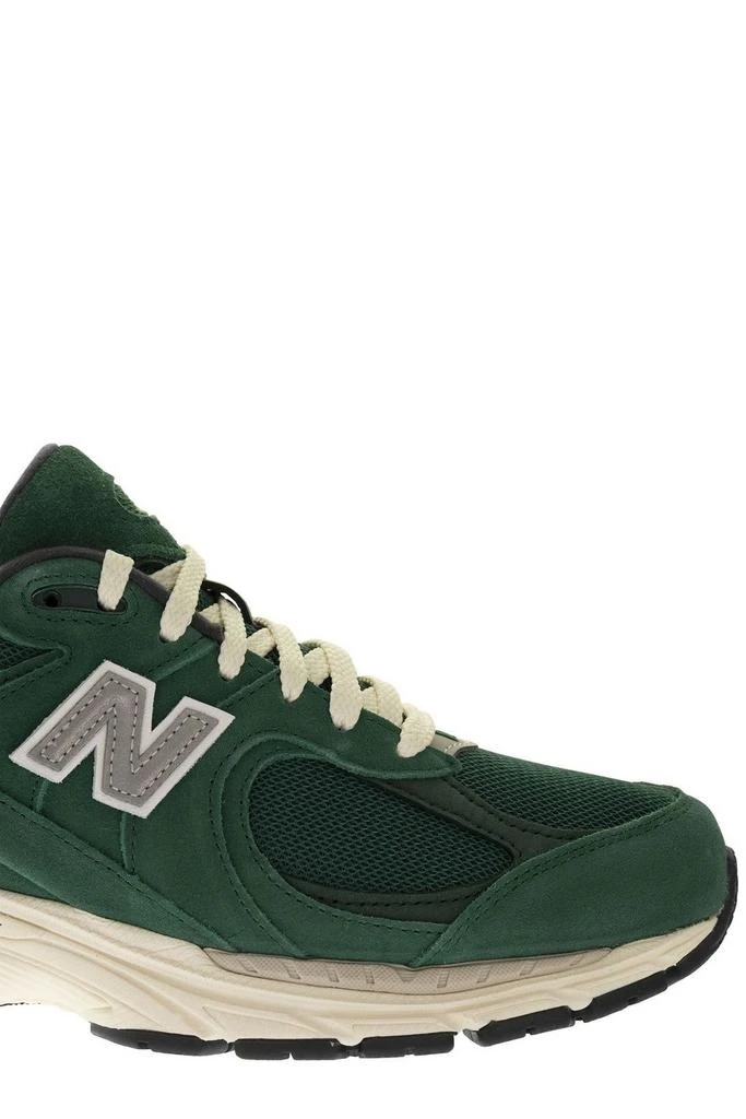 New Balance 2002R Lace-Up Sneakers 商品