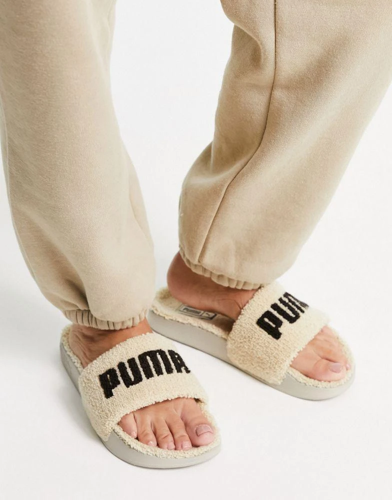 商品Puma|Puma sherpa slide with logo in oatmeal,价格¥209,第2张图片详细描述