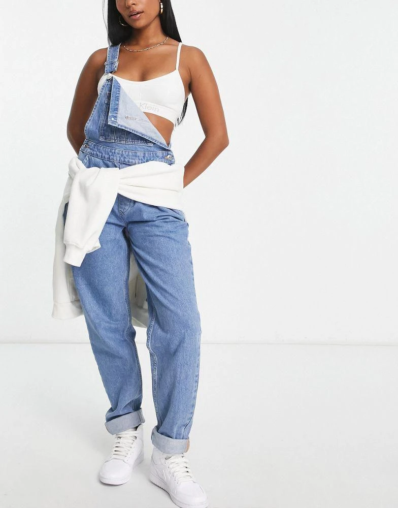 商品ASOS|ASOS DESIGN Hourglass 'Original' denim dungarees in midwash,价格¥433,第4张图片详细描述