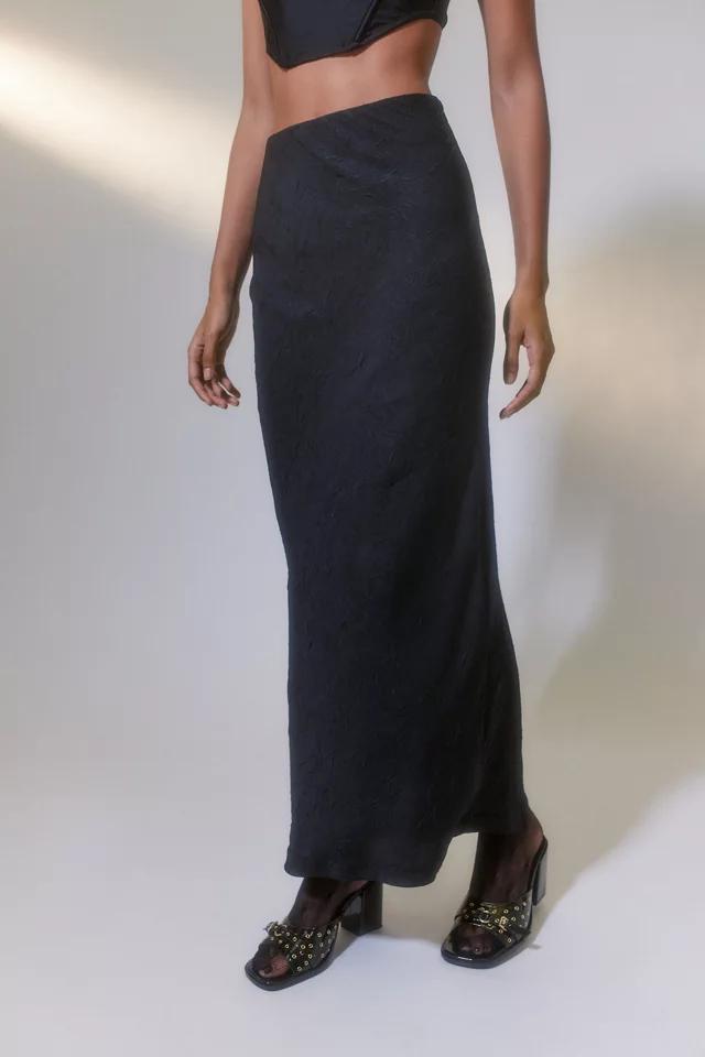 UO Winona Crinkle Satin Maxi Skirt商品第4张图片规格展示