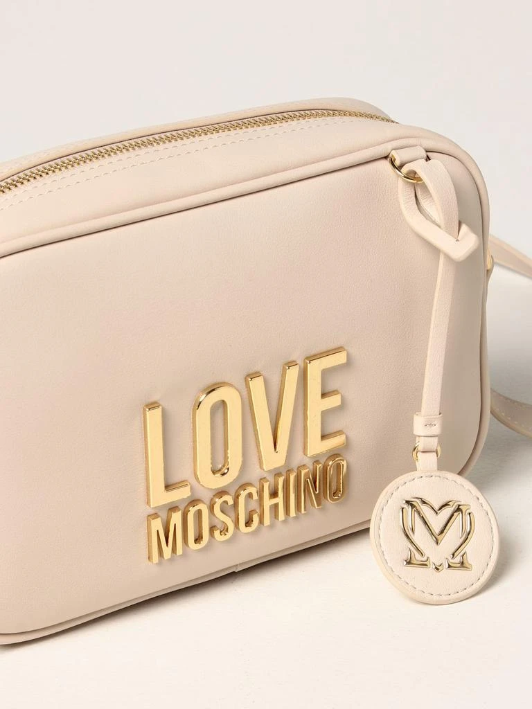 商品Moschino|Love Moschino bag in synthetic leather with logo,价格¥831,第3张图片详细描述